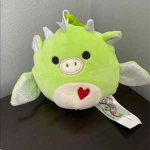 Desmound Squishmallow clip